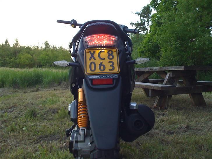 PGO PMX NAKED CARBON SOLGT billede 1