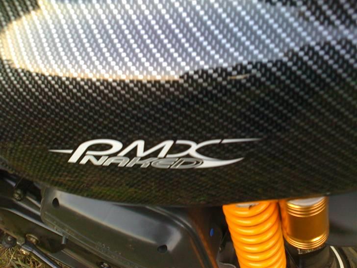 PGO PMX NAKED CARBON SOLGT billede 4