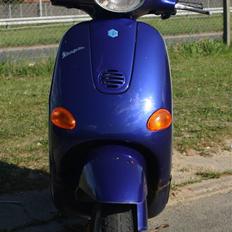 Vespa ET2