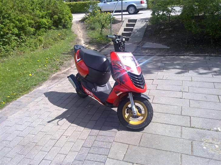 Aprilia sonic GP SOLGT billede 3