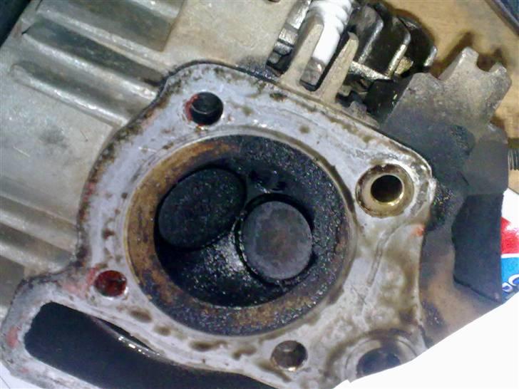 Regal regal raptor - det gamle topstykke :p hvis man lige kigger efter kan man godt se hvorfor det skulle skiftes :D billede 4