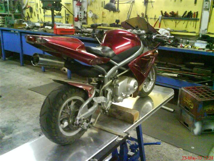 MiniBike Superbike R1/R6/X7 DD - Bemærk lige vores nye lift :) - Den er hjemmelavet. billede 3