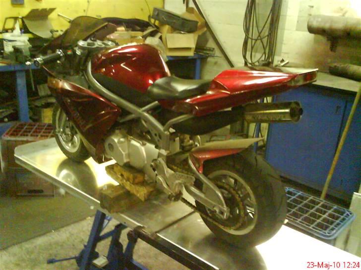 MiniBike Superbike R1/R6/X7 DD - Bemærk lige vores nye lift :) - Den er hjemmelavet. billede 4