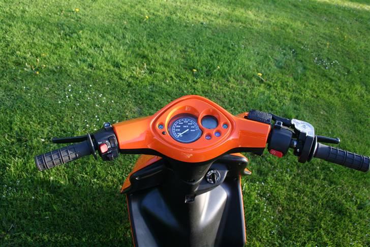 Yamaha Jog R SOLGT 9500 billede 8