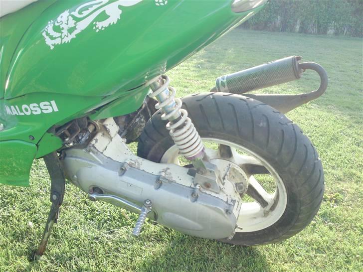 Yamaha Jog R MHR Solgt - Som i kan se, skal det males om. billede 3