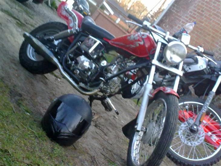 {{currentPhoto.altText}} billede {{currentPhoto.number}}