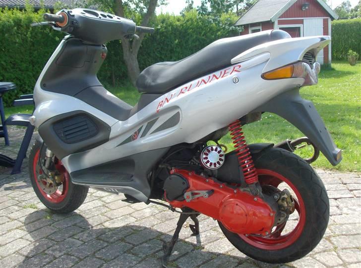Aprilia rally billede 9