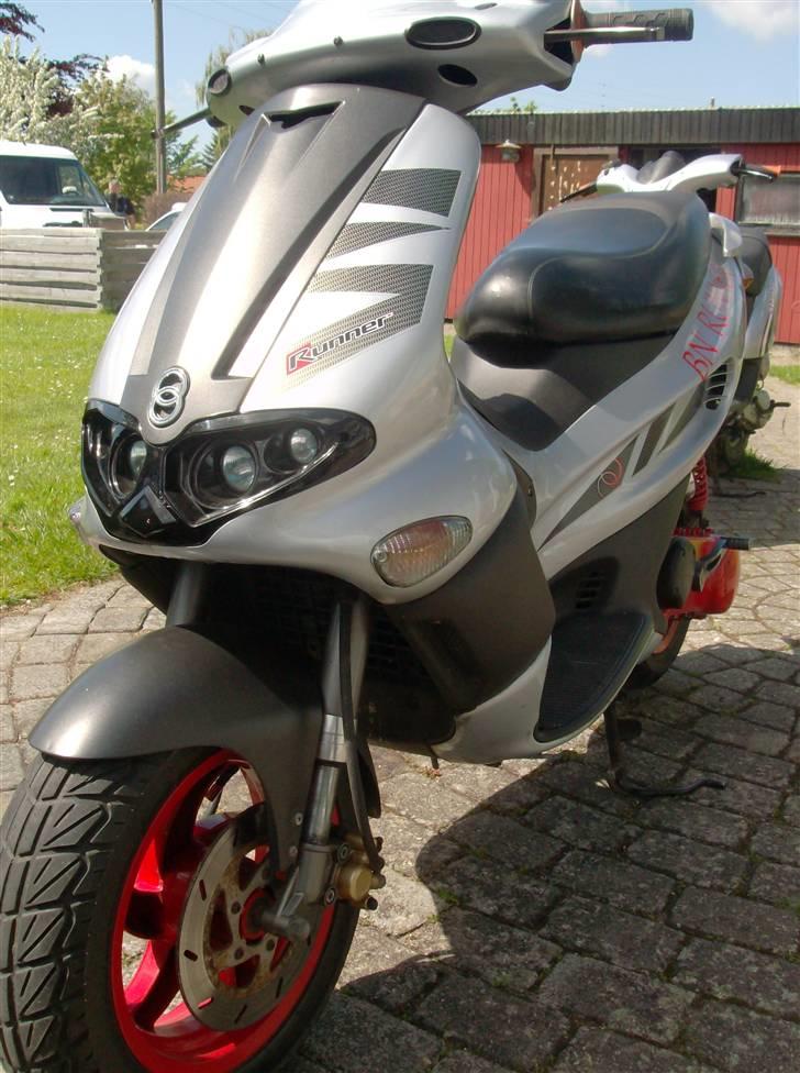 Aprilia rally billede 13