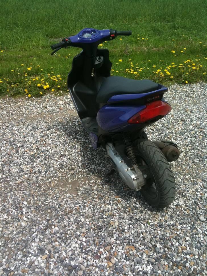 Yamaha jog r til salg billede 4