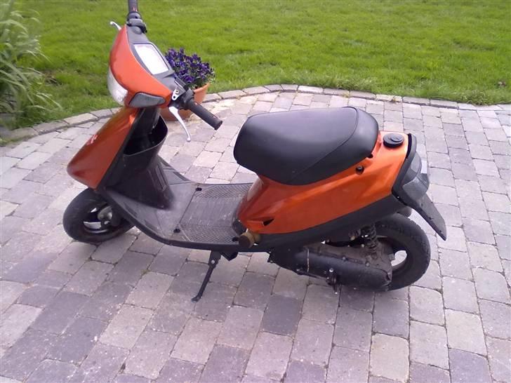 Yamaha jog (SOLGT) billede 6