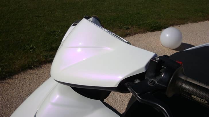 Yamaha Jog R SOLGT - Her kan man se lidt af perlemor effekten som er i lakken! :) billede 11