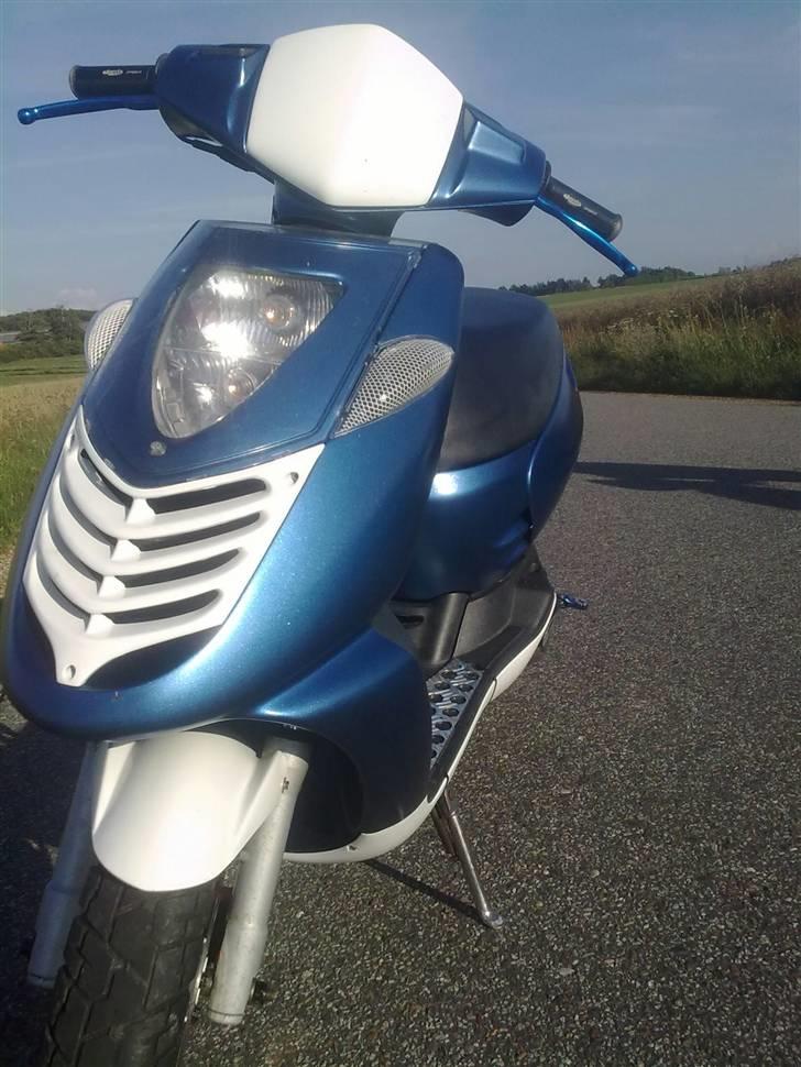 Aprilia Sonic AC - efter ny lak :) billede 1