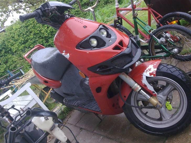 Suzuki  Katana AY billede 4