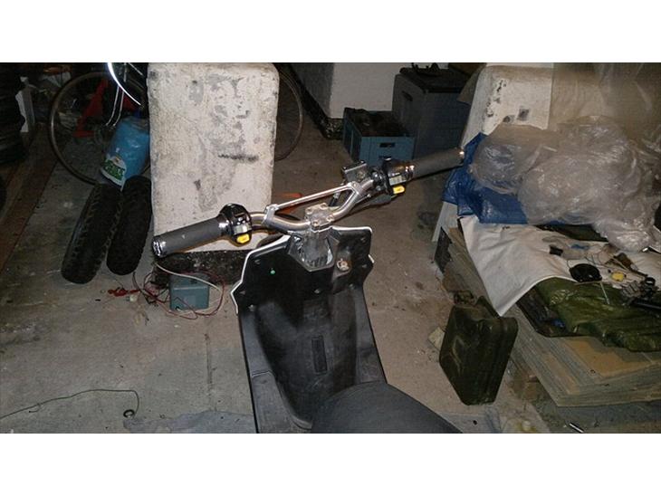 {{currentPhoto.altText}} billede {{currentPhoto.number}}