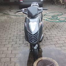 Aprilia sonic EVO tilsalg