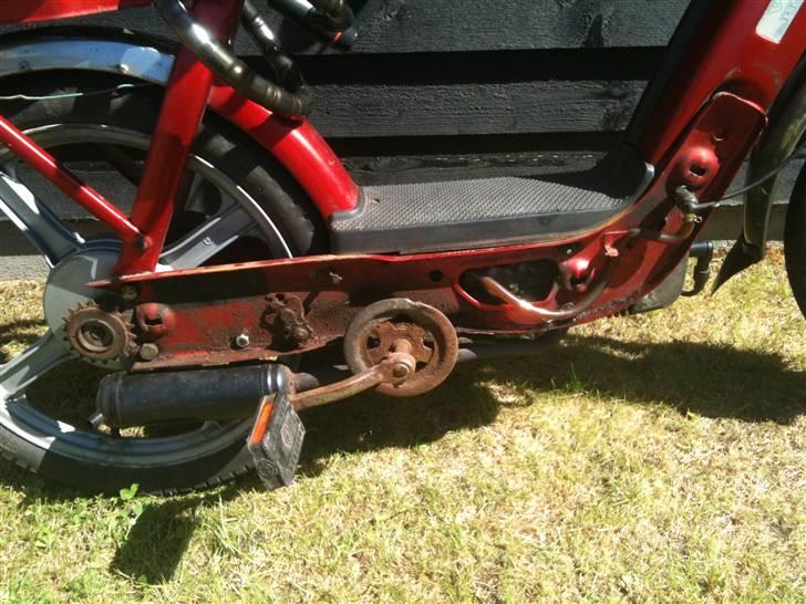 Vespa Ciao - Lidt rusten men det skal bare slibes ned :) billede 3