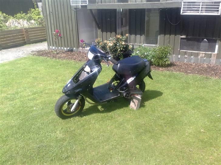 Yamaha jog as solgt billede 5