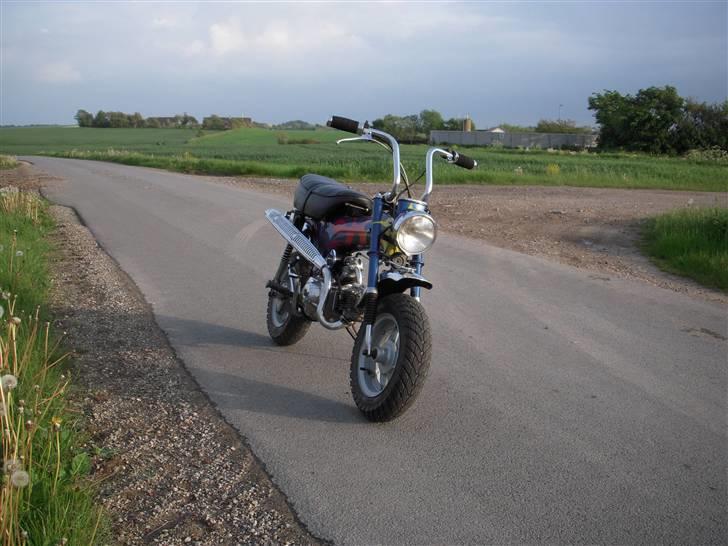 Honda Dax ST 50 SOLGT billede 10