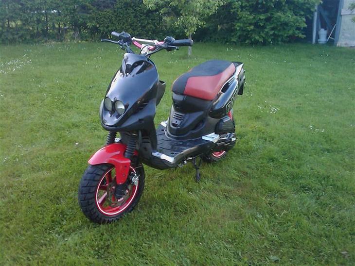 {{currentPhoto.altText}} billede {{currentPhoto.number}}