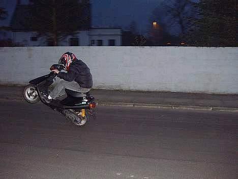 Yamaha jog-as.blevet nagget - alle billeder er lånt af den tidligere ejer billede 6