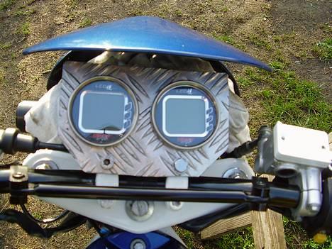 Suzuki street magic (byttet)  - mit digitat speedometer og rpm tæller billede 3