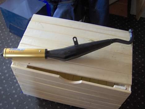 Suzuki fz 50 (projekt over 80) - det er den udstødning jeg skal ha på billede 11