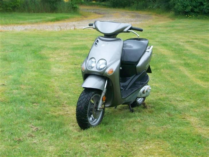 Yamaha neos totalskadet  billede 6