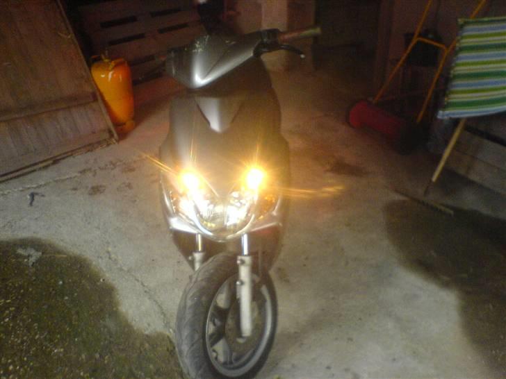 Yamaha jog r *Solgt* billede 7