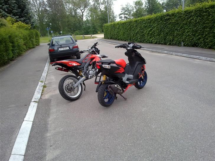 Aprilia SX 50 byttet til jog r - 2 af mine 3 scooter har også en ts sonic :) billede 10