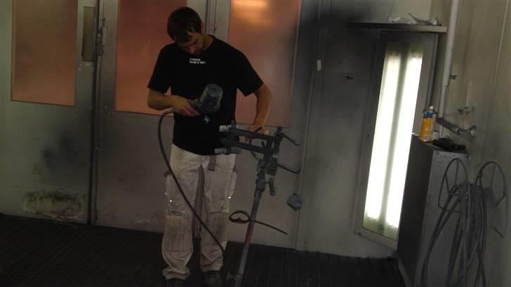 Derbi Senda SM Xtreme -projekt - så den ved at blive malet.. billede 11