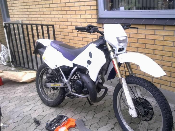 Suzuki RMX SOLGT - Hej Alle på SG håber i gider stemme min fine RMX ind.  billede 1