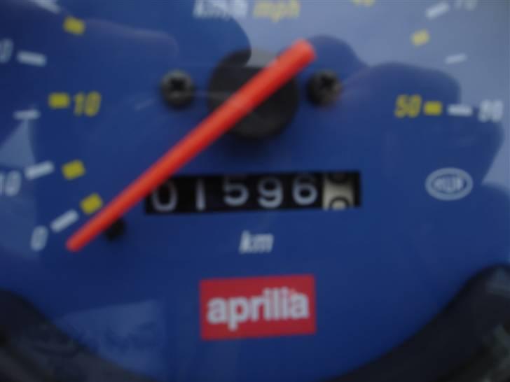 Aprilia sonic [SOLGT for 5500kr] - kun kørt 1596 km :D billede 4
