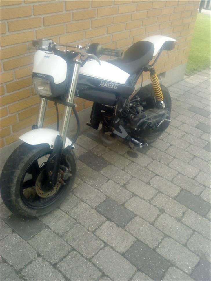 Suzuki Street Magic SOLGT billede 3