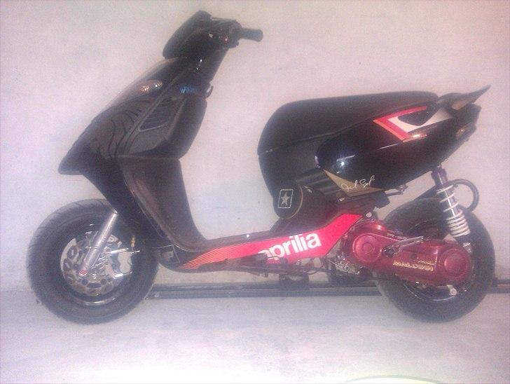 Aprilia OFFICIAL EVO 2 SONIC billede 1