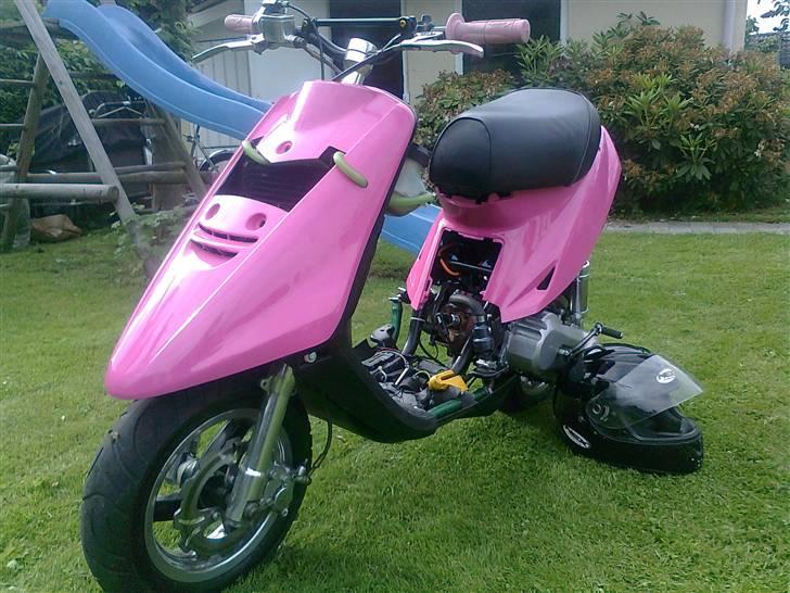 Yamaha Jog FS LC [MISS PINKY] billede 1