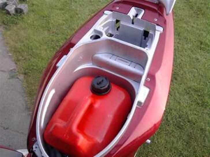 Piaggio Nrg Byttet billede 2