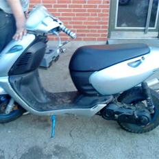 Aprilia sonic den er solgt få 5kg