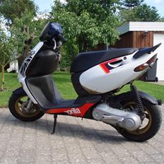 Aprilia Sonic AC