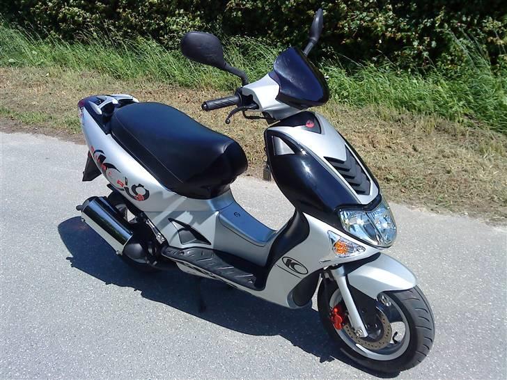 Kymco super 9 solgt billede 4