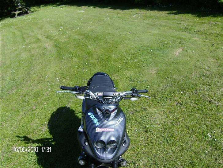 PGO PMX NAKED CARBON SOLGT billede 10