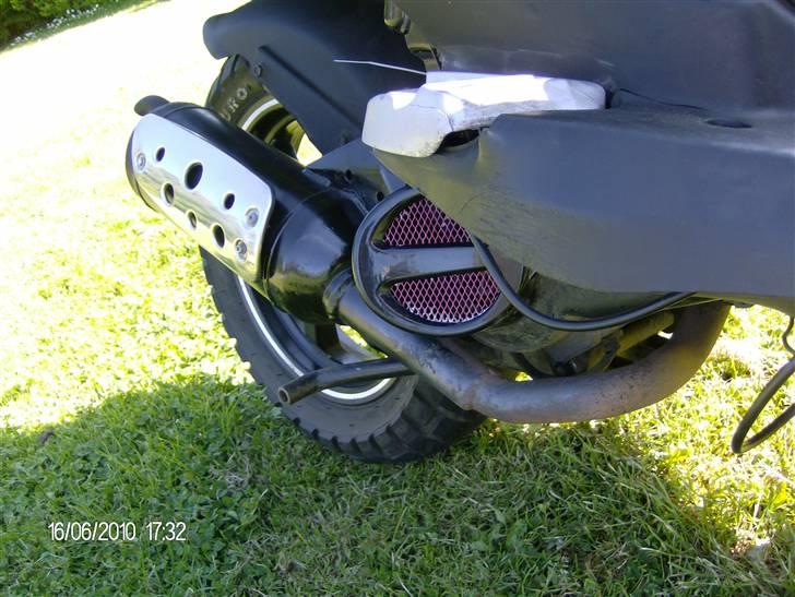 PGO PMX NAKED CARBON SOLGT billede 14