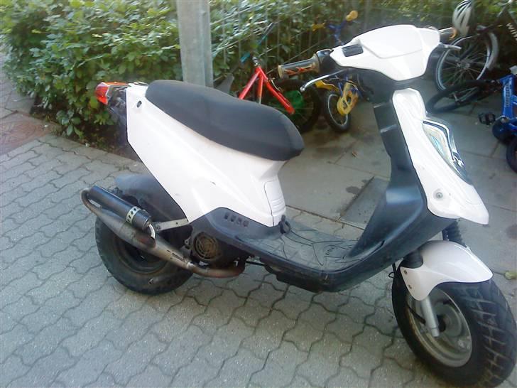 PGO hot 50 total skadet billede 3