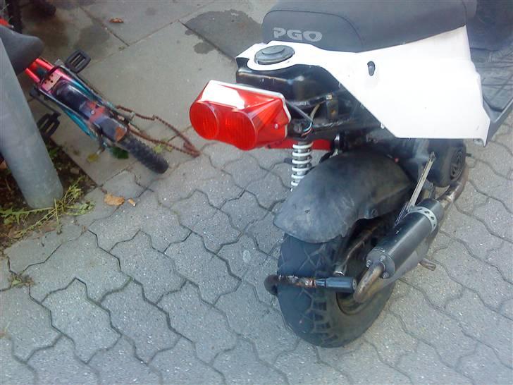 PGO hot 50 total skadet billede 5