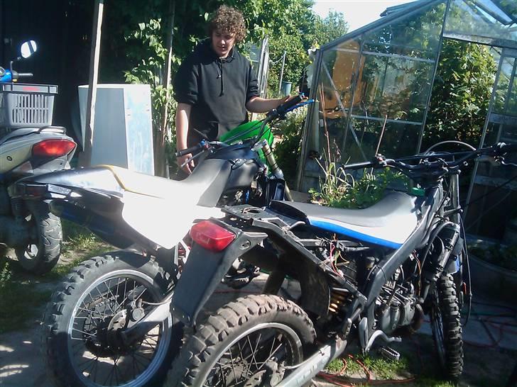 Derbi Senda R ~BYTTET~ - Mine 2 Senda´er xD og en temli stiv ven xD billede 15