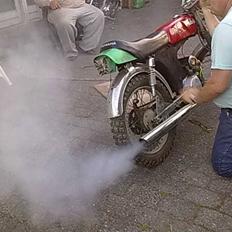 Yamaha 4 geAr™<(TL)>  solgt