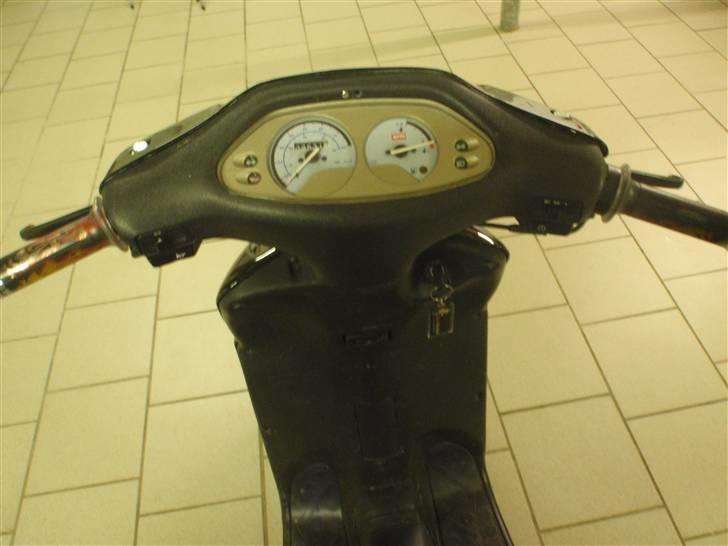 Aprilia Rally ( ridset ) billede 8