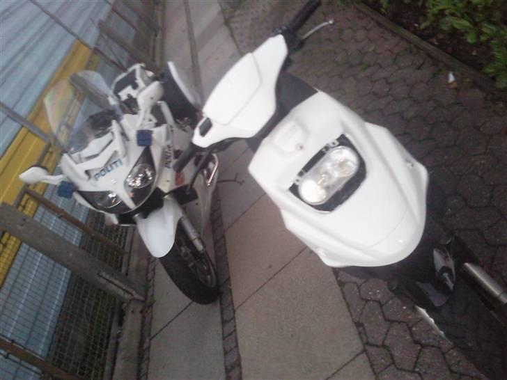 PGO hot 50 solgt.. 6 stærke.. - efter en lille løbe flugt tur blev man sq nuppet hehe :s billede 5