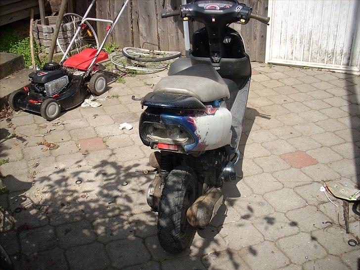 Honda sfx - der er kommet baglygte på nu i rød billede 4