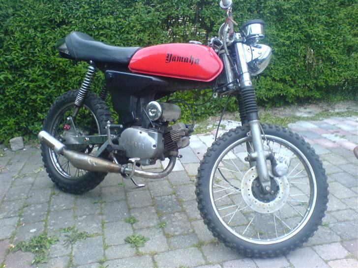 Yamaha FS1 DX - Forfra billede 1