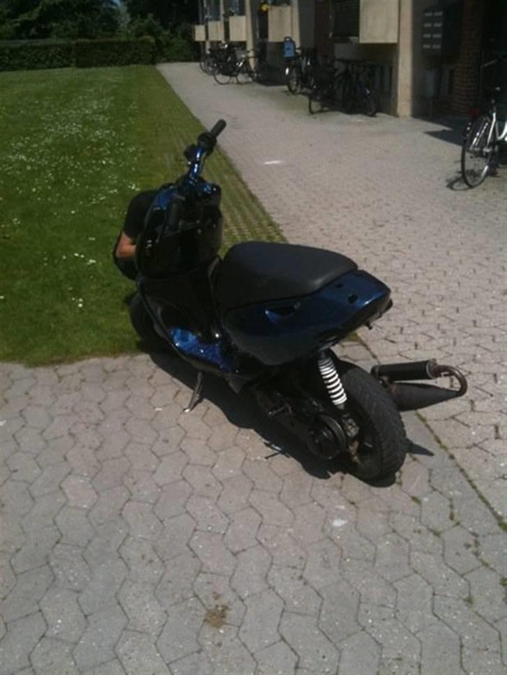 Aprilia Sonic ( AIRBRUSH ) BLÅLYN billede 2